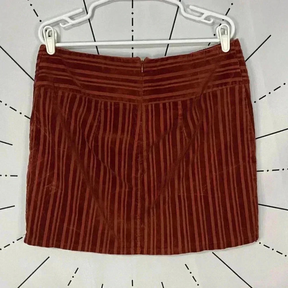 Forever21 Plus Rust Corduroy Mini Skirt - Picture 4 of 7